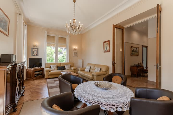 Magnifique rez de villa au centre