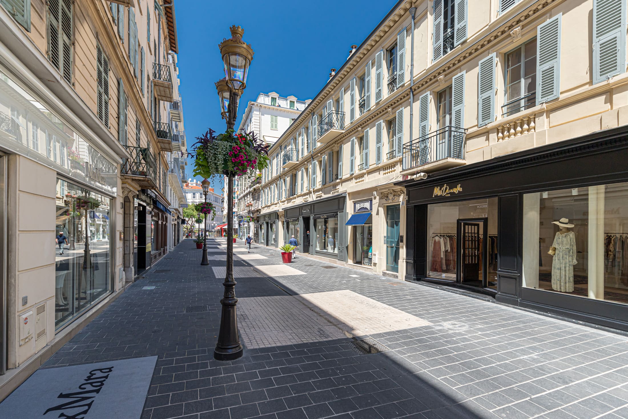 Rue élégante du centre-ville de Nice pour une conciergerie locative premium